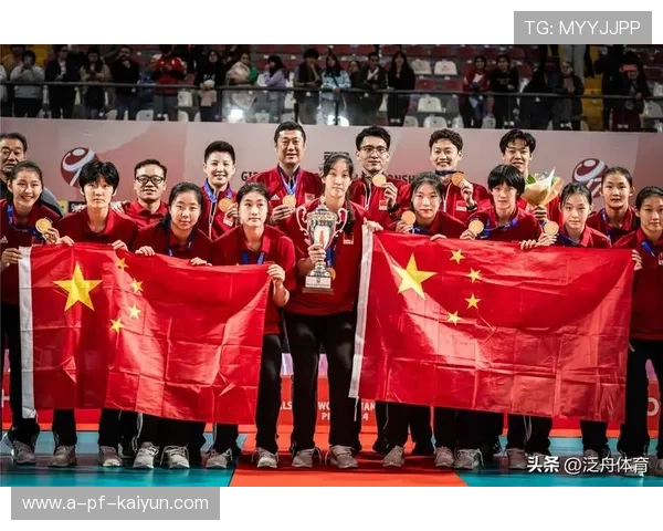 中国女排快攻配合打得行云流水